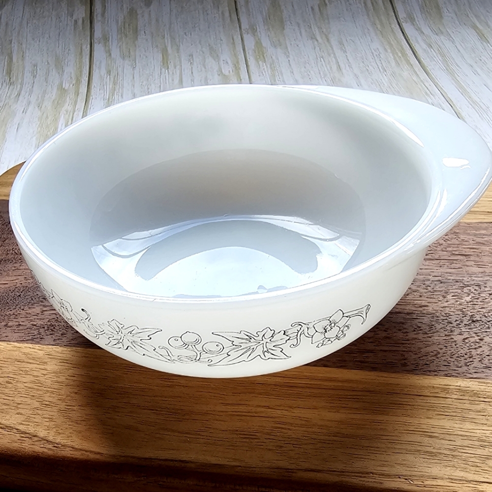 JAJ PYREX Tableware Wild Byrony Jockey Cap Soup/Cereal Bowl